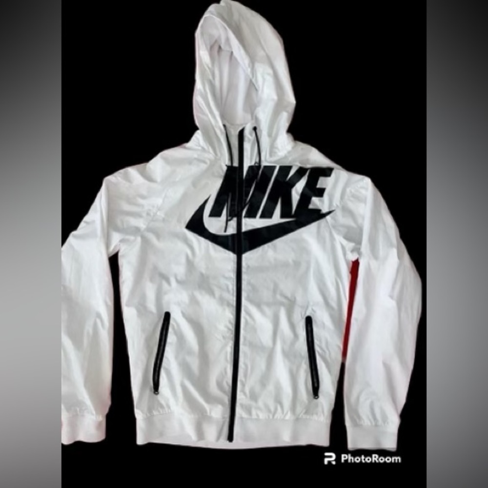 Rare Nike Windrunner Glanz
GX1 Windbreaker Jacket size Medium